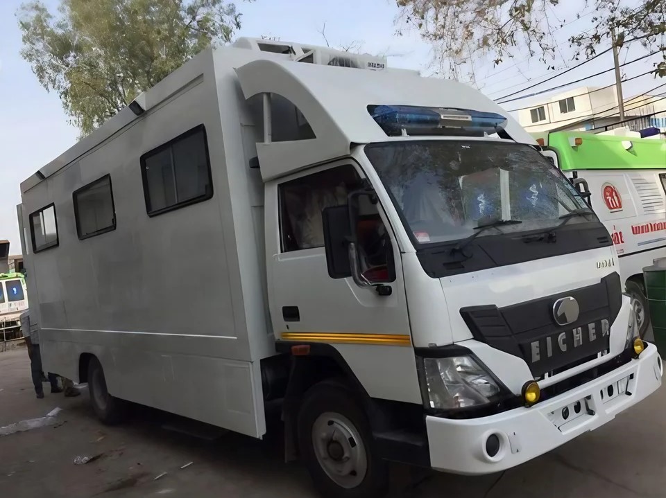 Dental Van 1